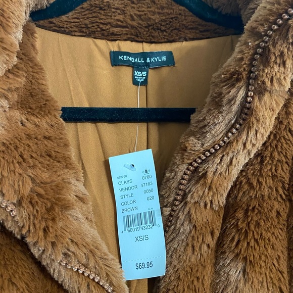 Kendall and Kylie Cozy Faux Fur Puffer Jacket - Picture 3 of 4